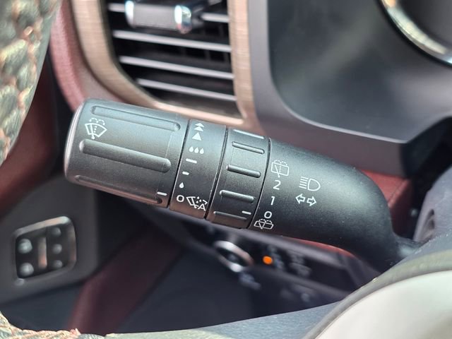 Used 2024 Ford Expedition Limited image 44