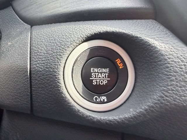 Used 2017 Chrysler 200 Limited Platinum w/ Comfort & Convenience Group FWD image 15