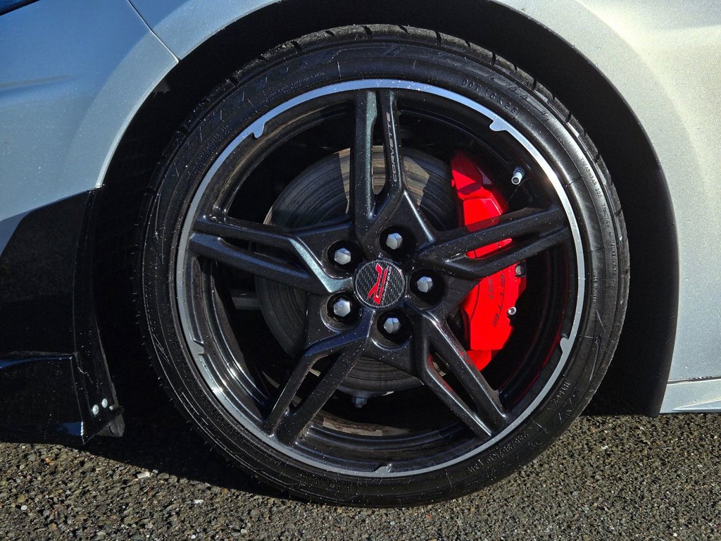Used 2022 Chevrolet Corvette Stingray Premium Cpe w/ Z51 Performance Package RWD image 9