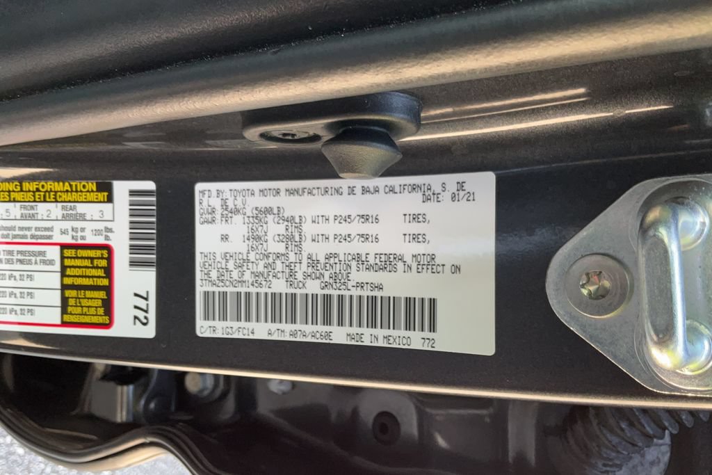 Used 2021 Toyota Tacoma SR5 RWD image 29