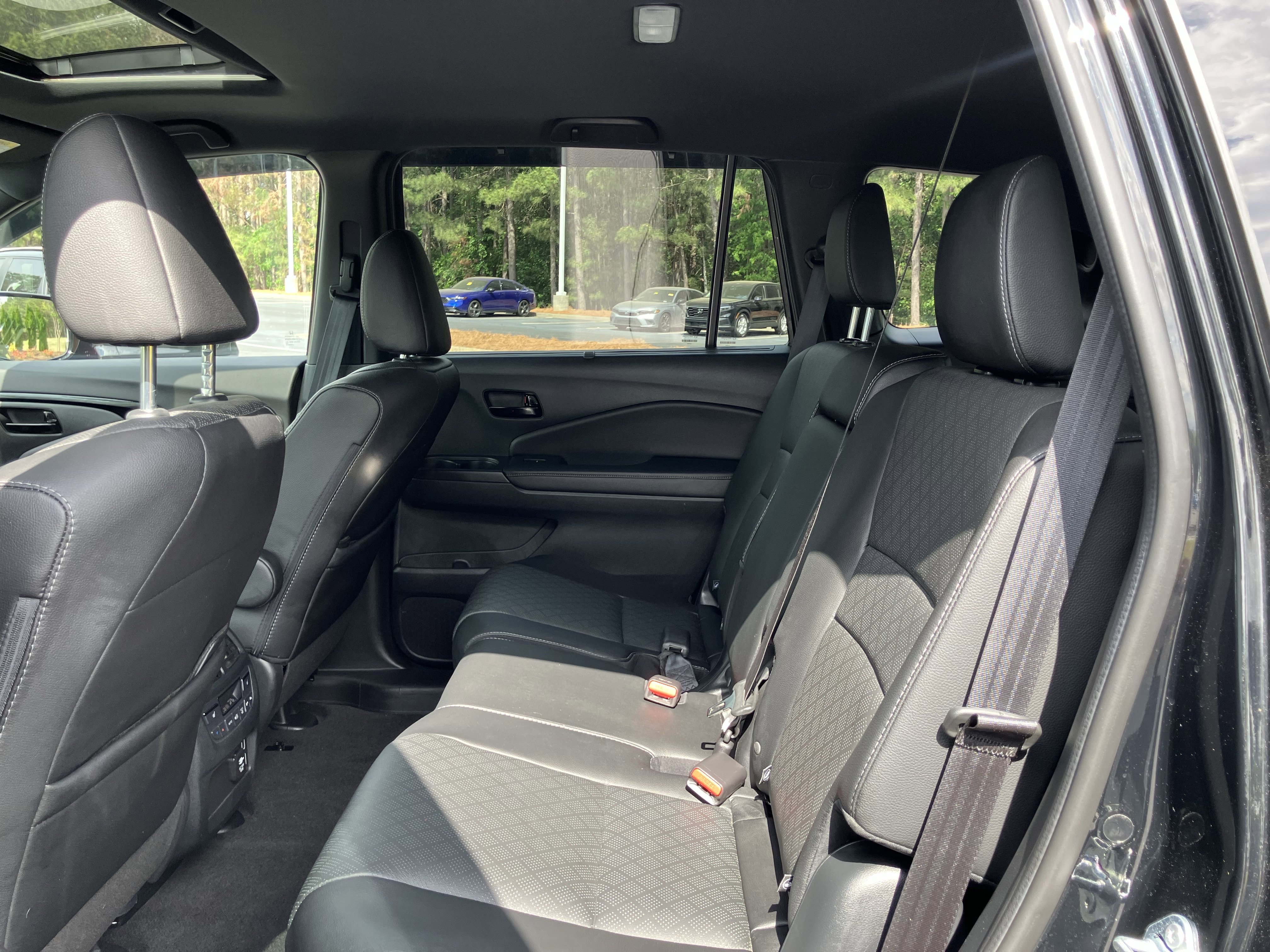 Used 2023 Honda Passport Elite image 35