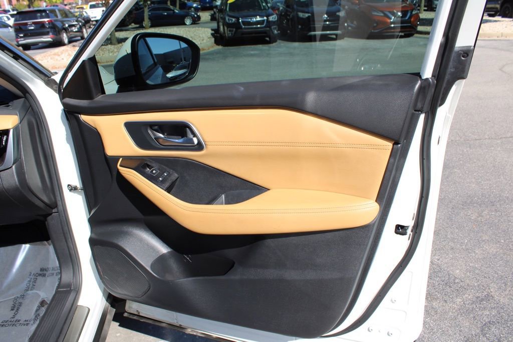 Used 2021 Nissan Rogue Platinum image 23