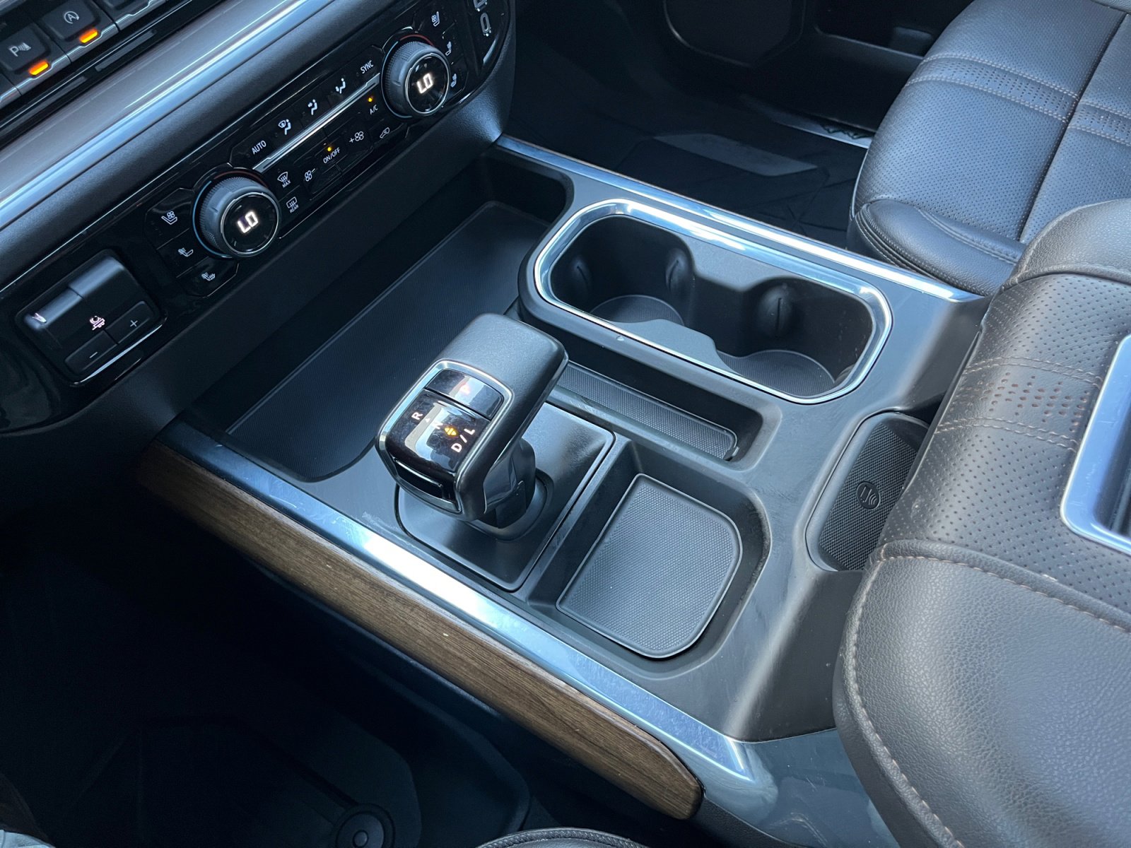 Used 2022 Chevrolet Silverado 1500 High Country w/ High Country Premium Package image 25
