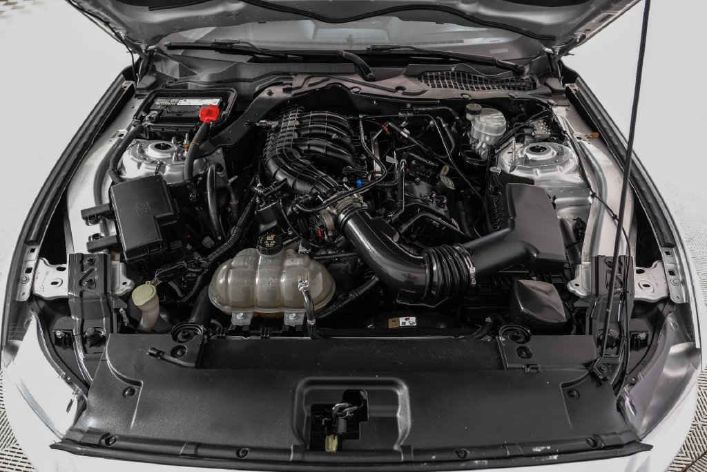 Used 2016 Ford Mustang Coupe w/ Equipment Group 051A RWD image 47