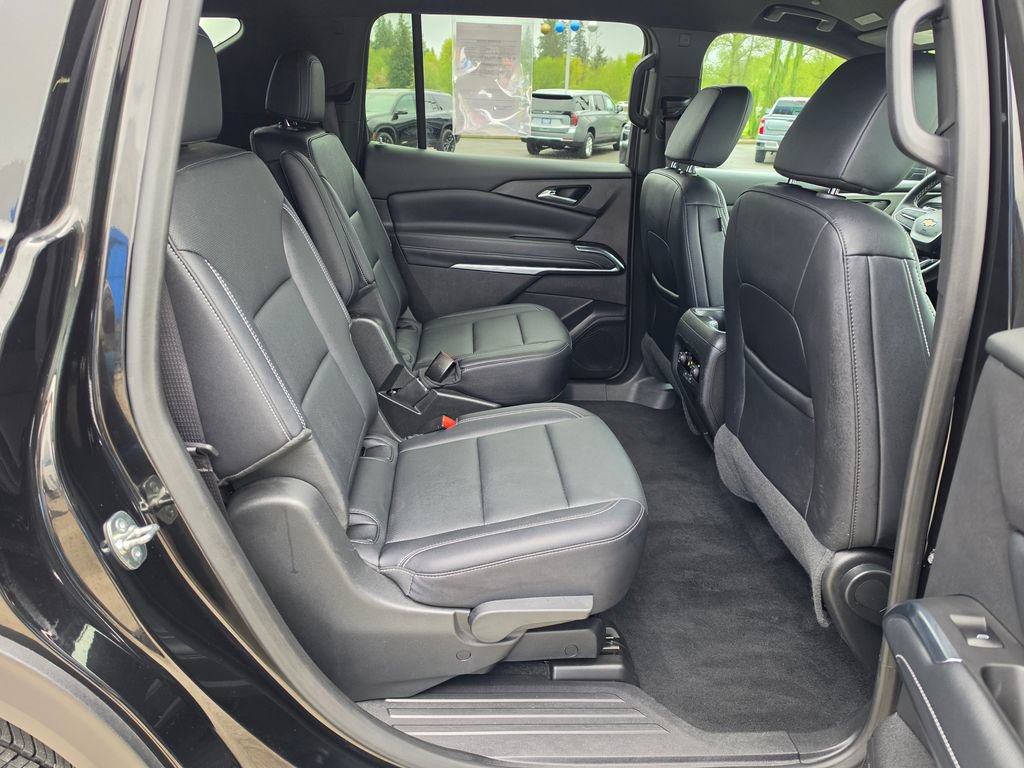 Used 2025 Chevrolet Traverse LT AWD/4WD image 29