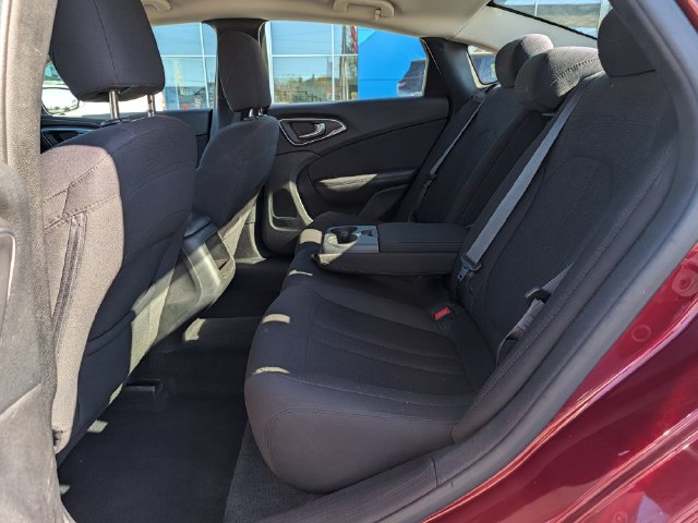 Used 2015 Chrysler 200 Limited FWD image 15