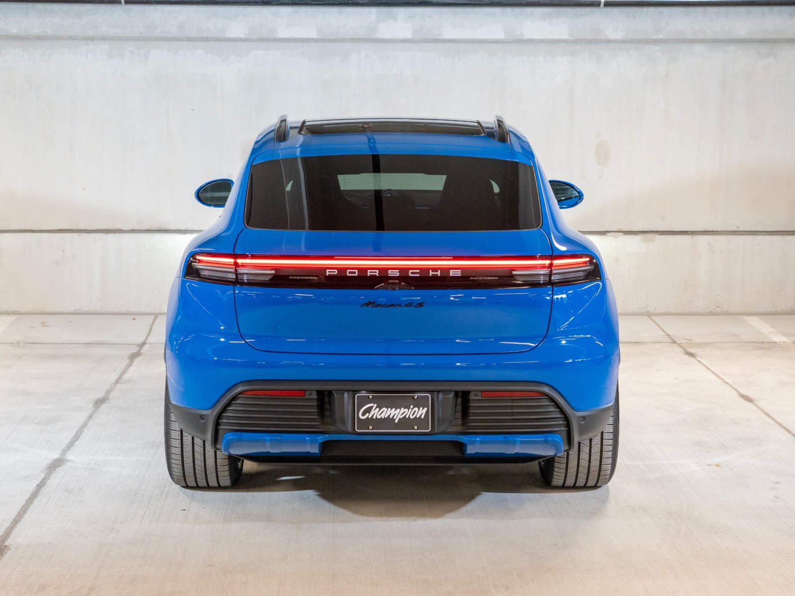 New 2026 Porsche Macan 4S Electric AWD/4WD image 6