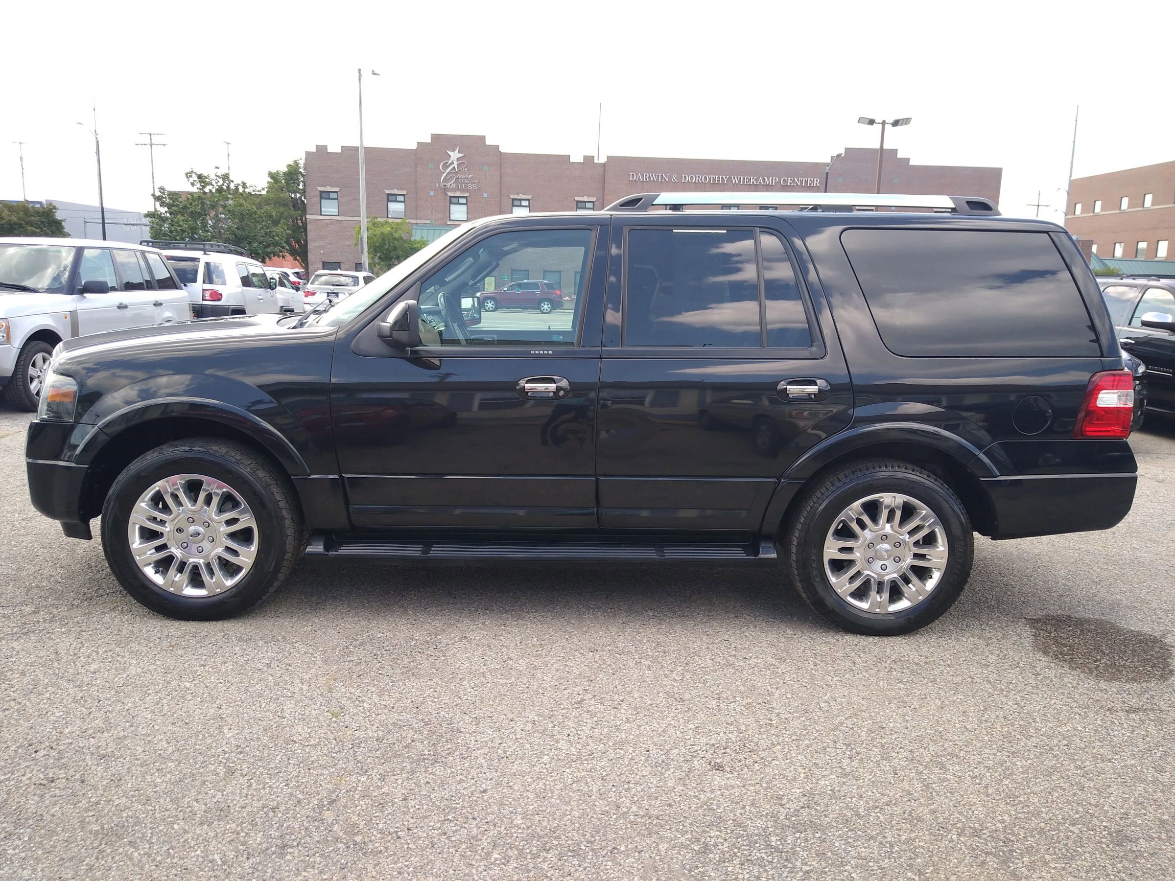 Used 2011 Ford Expedition Limited image 5