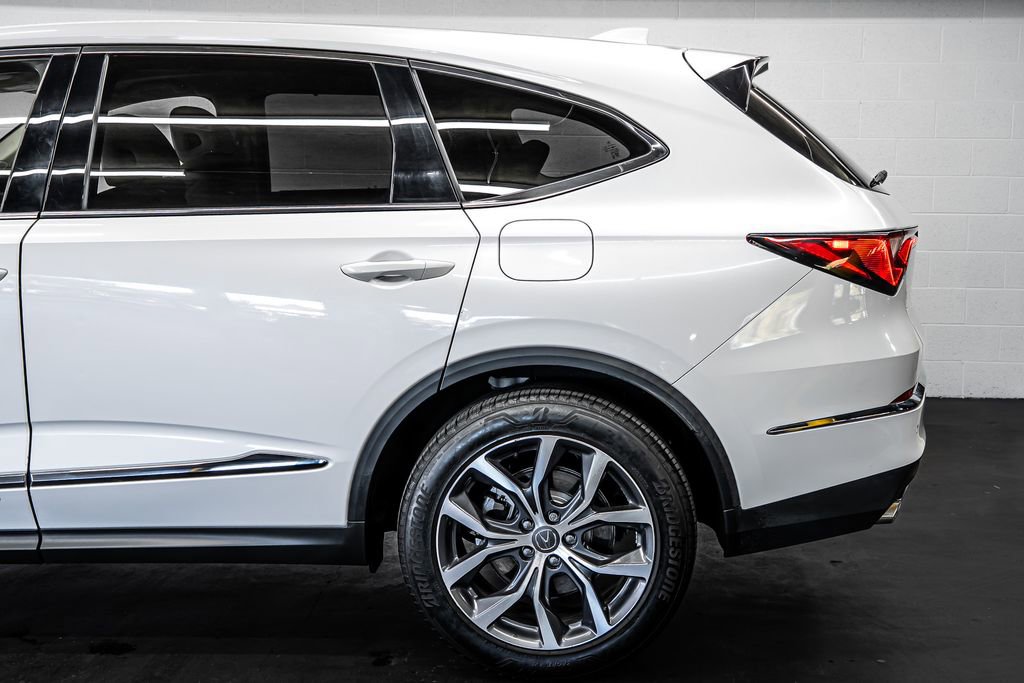 Certified 2023 Acura MDX FWD w/ Technology Package image 11