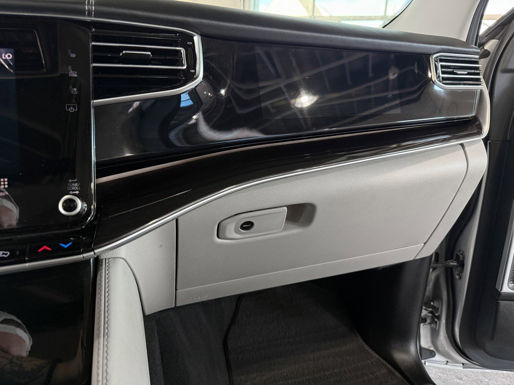 Used 2023 Jeep Wagoneer Base w/ Premium Group I image 35