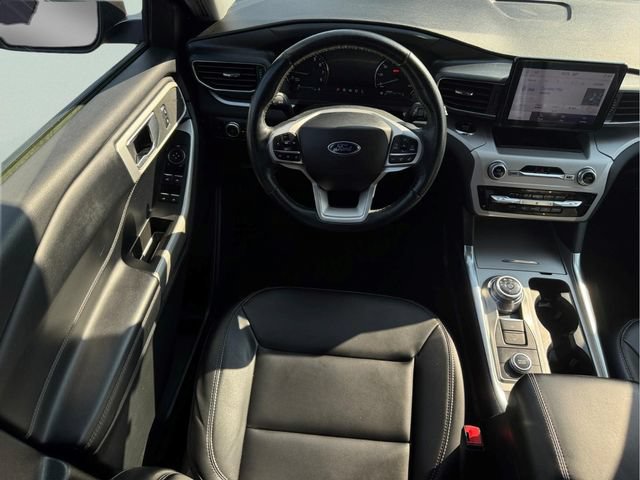 Used 2022 Ford Explorer XLT w/ Equipment Group 202A AWD/4WD image 11