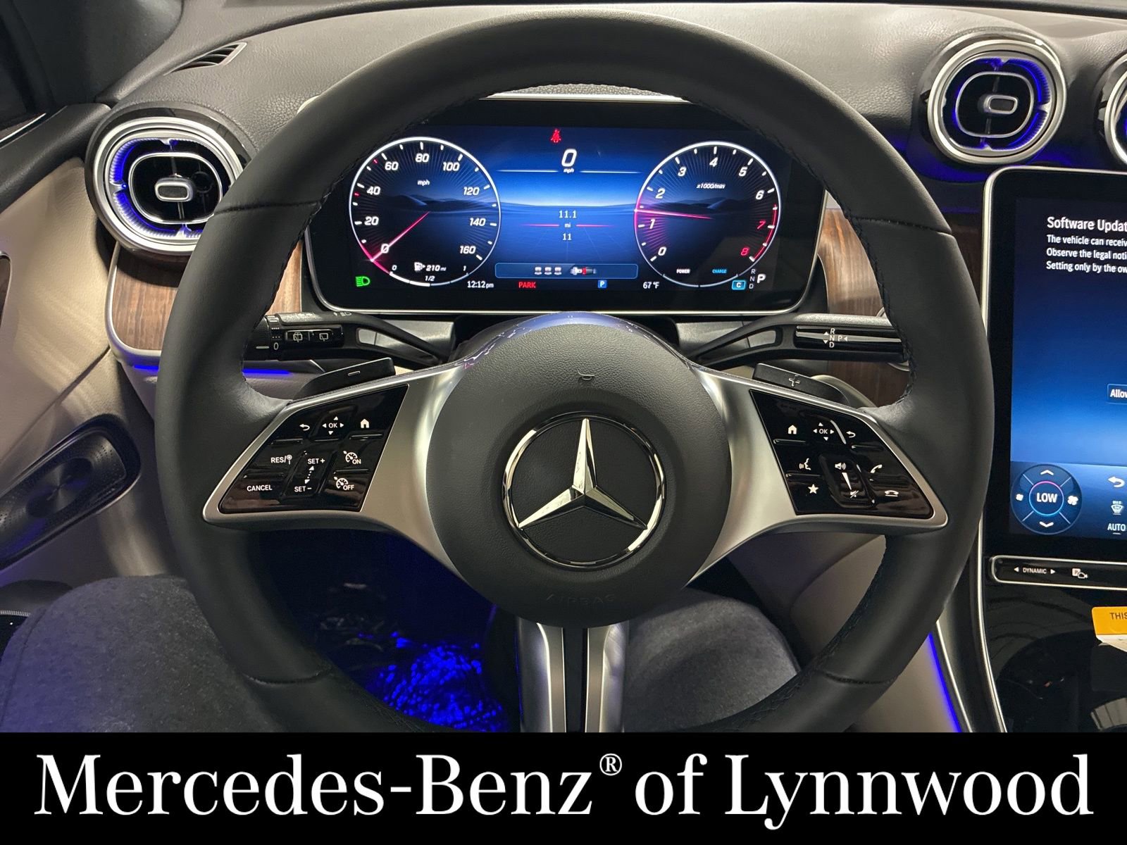 Used 2026 Mercedes-Benz GLC 300 4MATIC image 10