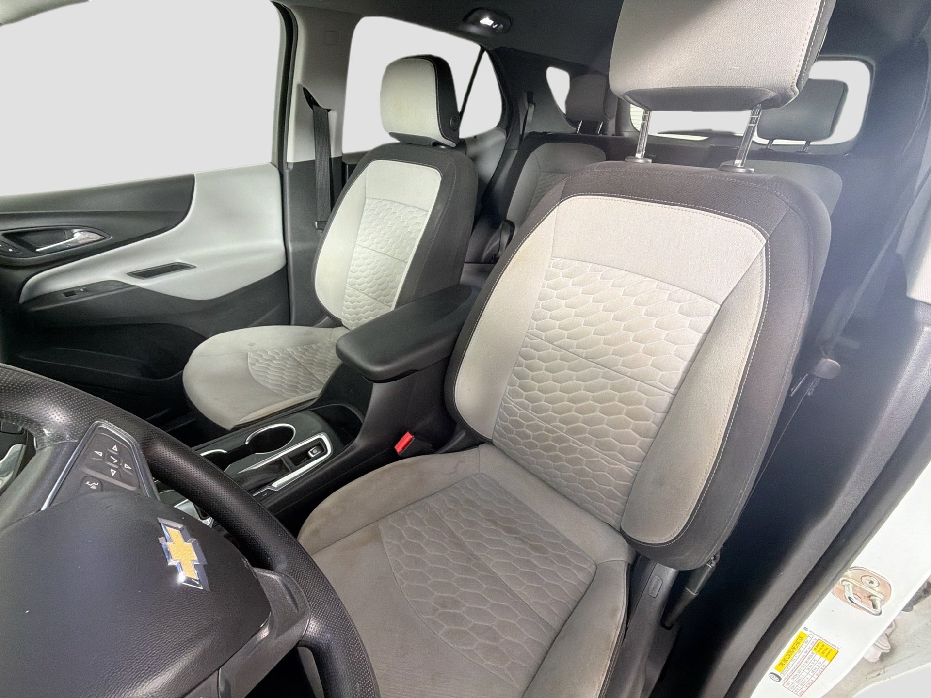 Used 2021 Chevrolet Equinox LS w/ LS Convenience Package FWD image 19