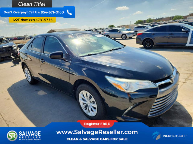 Used 2017 Toyota Camry LE image 5