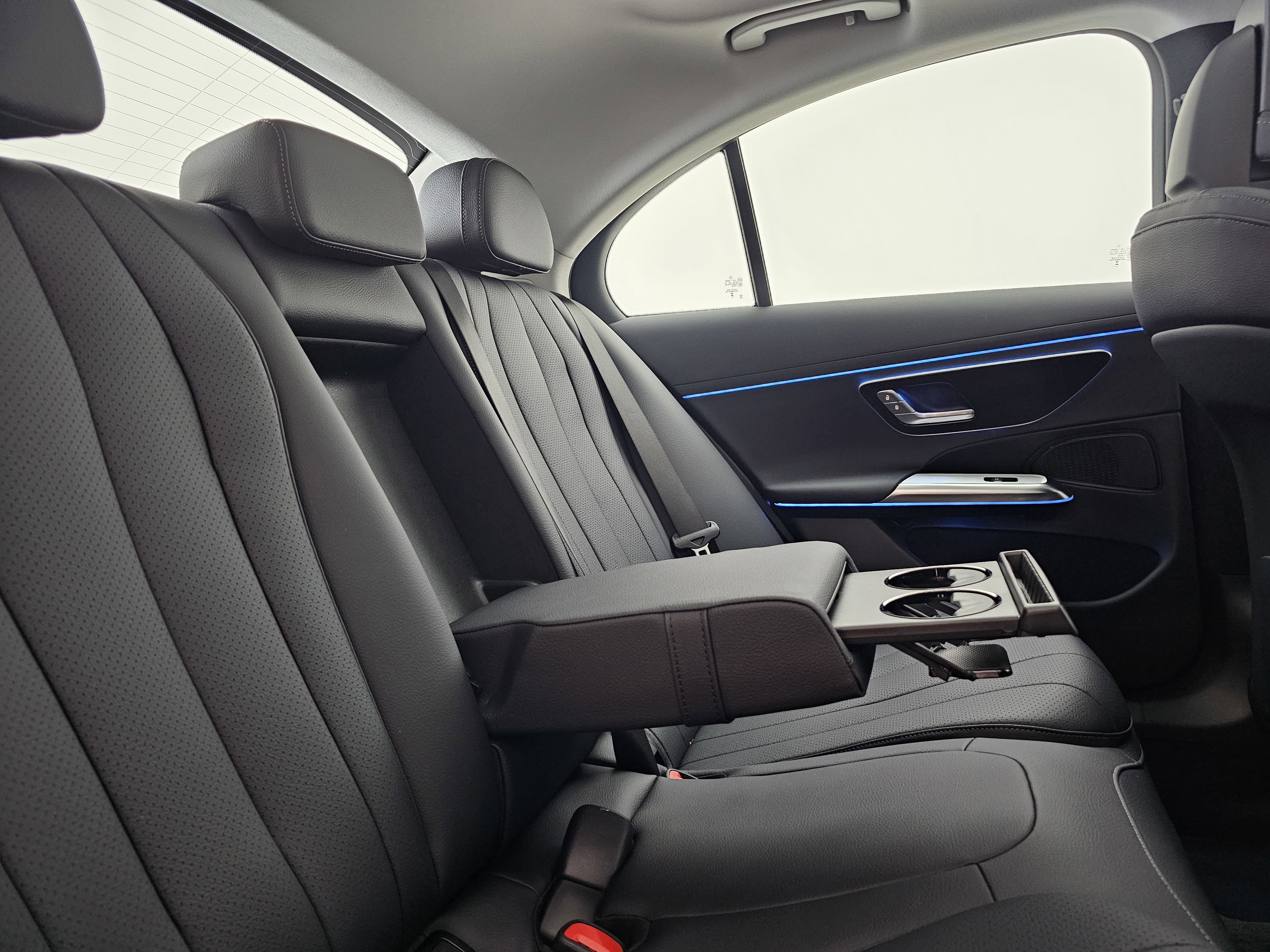 New 2026 Mercedes-Benz E 350 4MATIC Sedan image 25