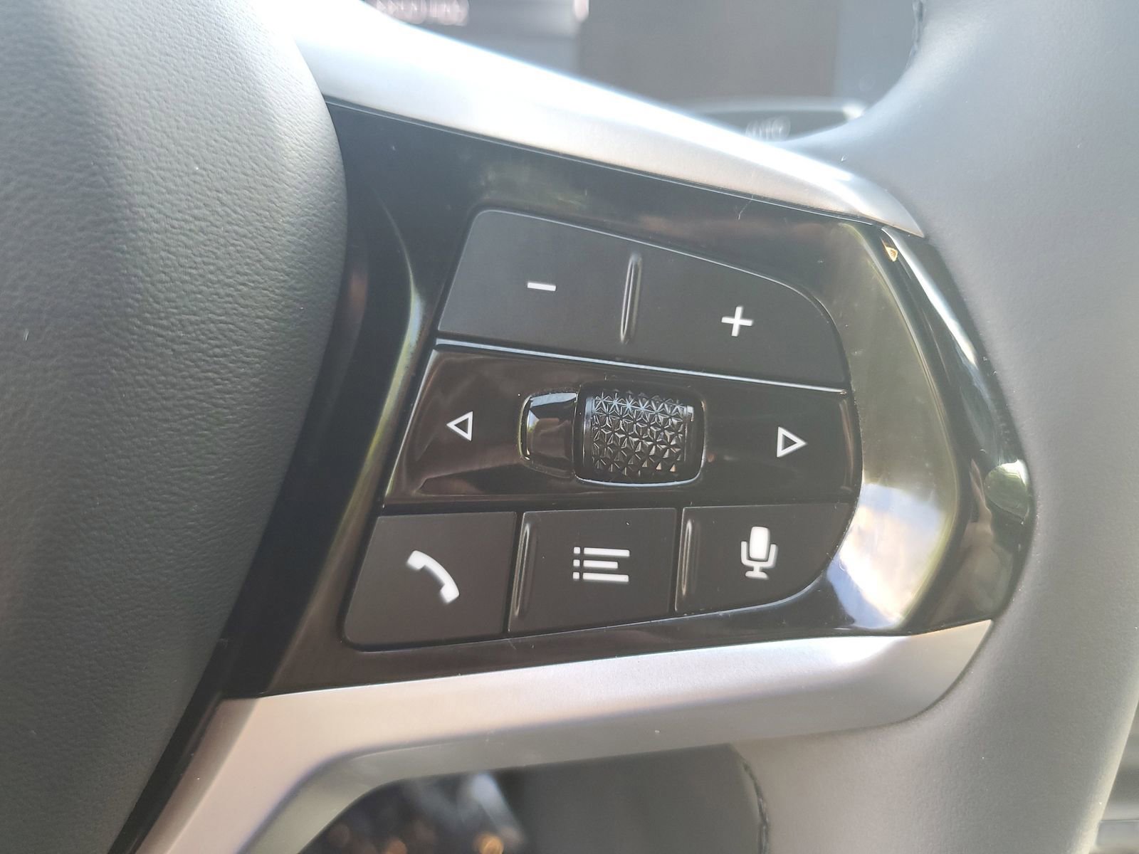 Used 2025 BMW i4 eDrive40 RWD image 31
