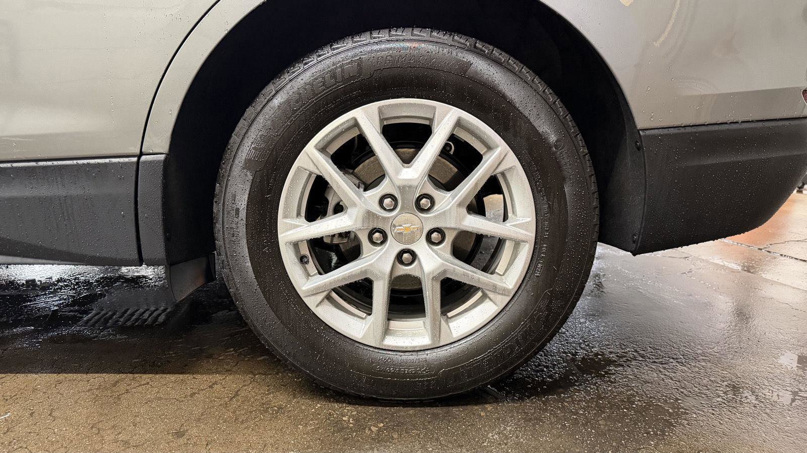 Used 2023 Chevrolet Equinox LT image 31