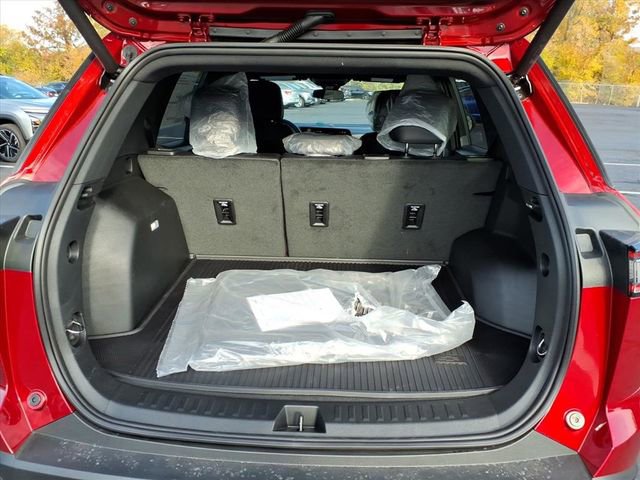 New 2026 Chevrolet Equinox ACTIV w/ LPO, Floor Liner Package image 4