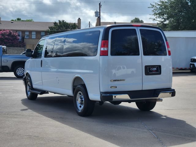 Used 2025 Chevrolet Express 3500 LT w/ LT Preferred Equipment Group RWD image 3