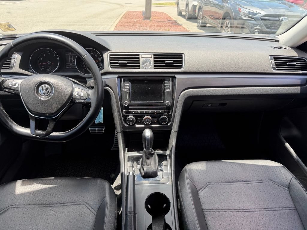 Used 2017 Volkswagen Passat 1.8T R-Line FWD image 20