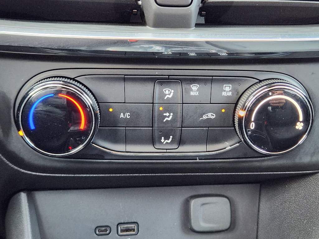 Certified 2025 Buick Encore GX Preferred image 19