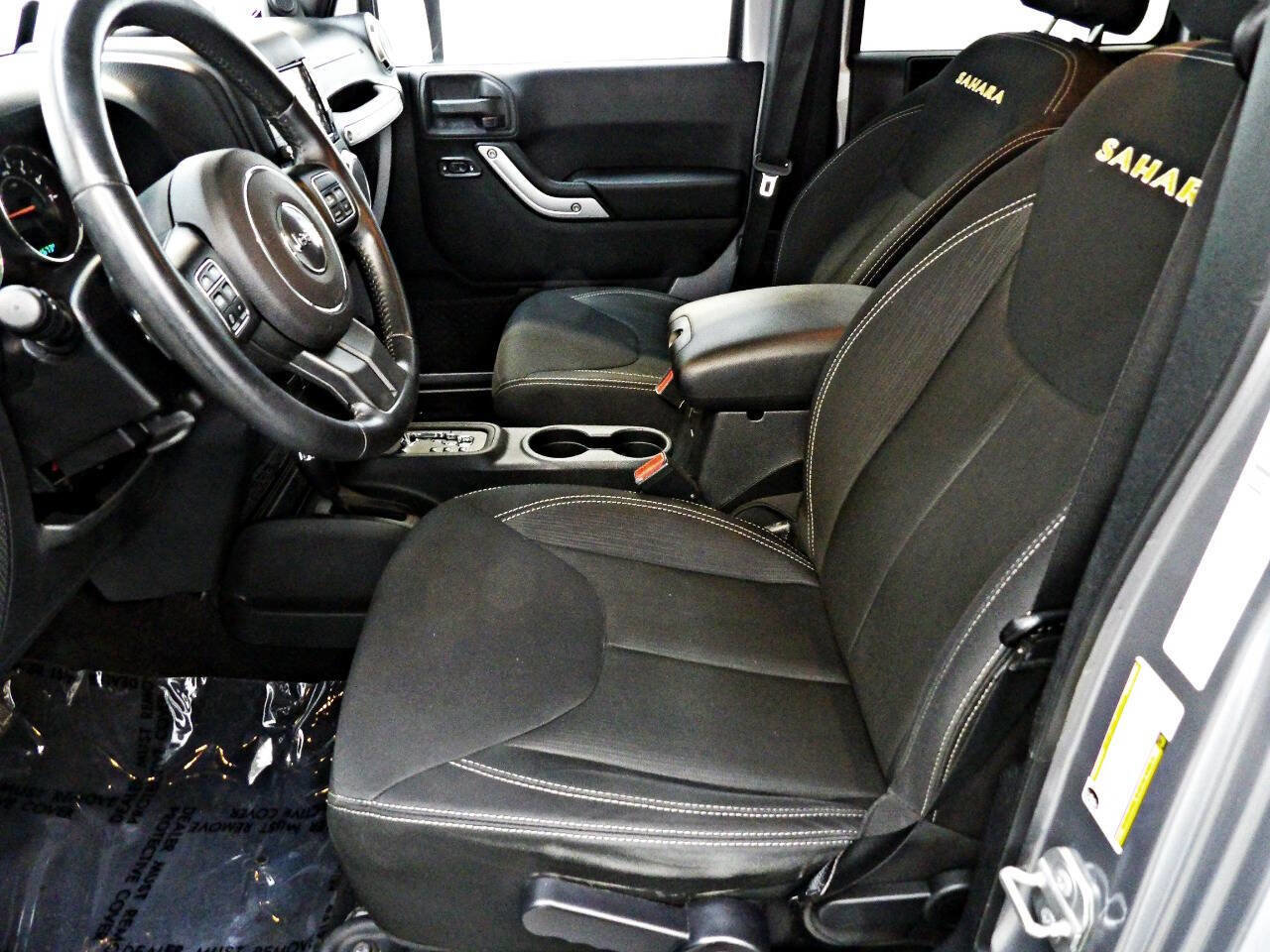 Used 2014 Jeep Wrangler Unlimited Sahara w/ Connectivity Group image 8