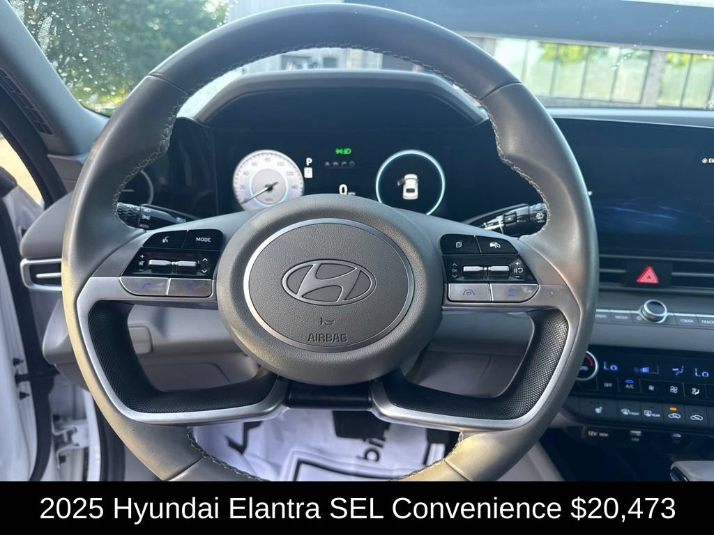 Used 2025 Hyundai Elantra SEL FWD image 20