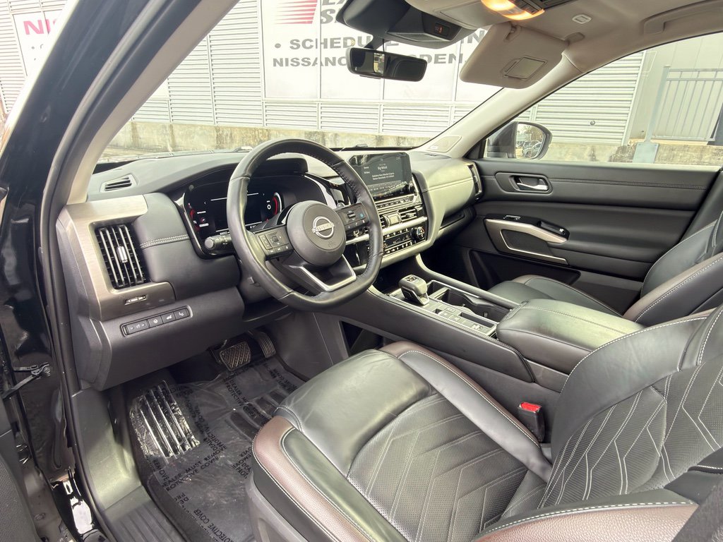 Certified 2024 Nissan Pathfinder Platinum w/ Cargo Package FWD image 11