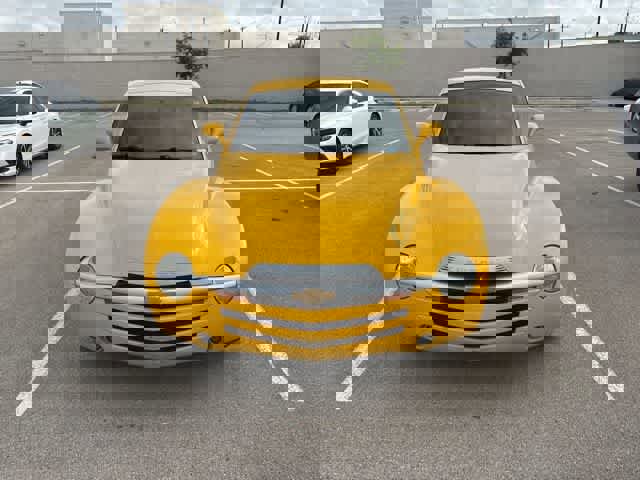 Used 2003 Chevrolet SSR w/ Preferred Equipment Group image 8