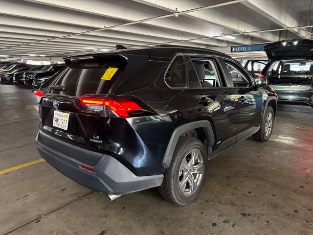 Used 2024 Toyota RAV4 LE AWD/4WD image 4