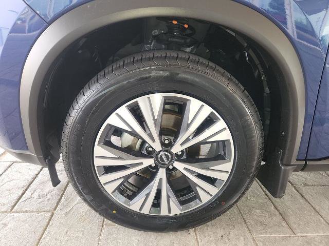 Certified 2023 Nissan Rogue SV FWD image 29
