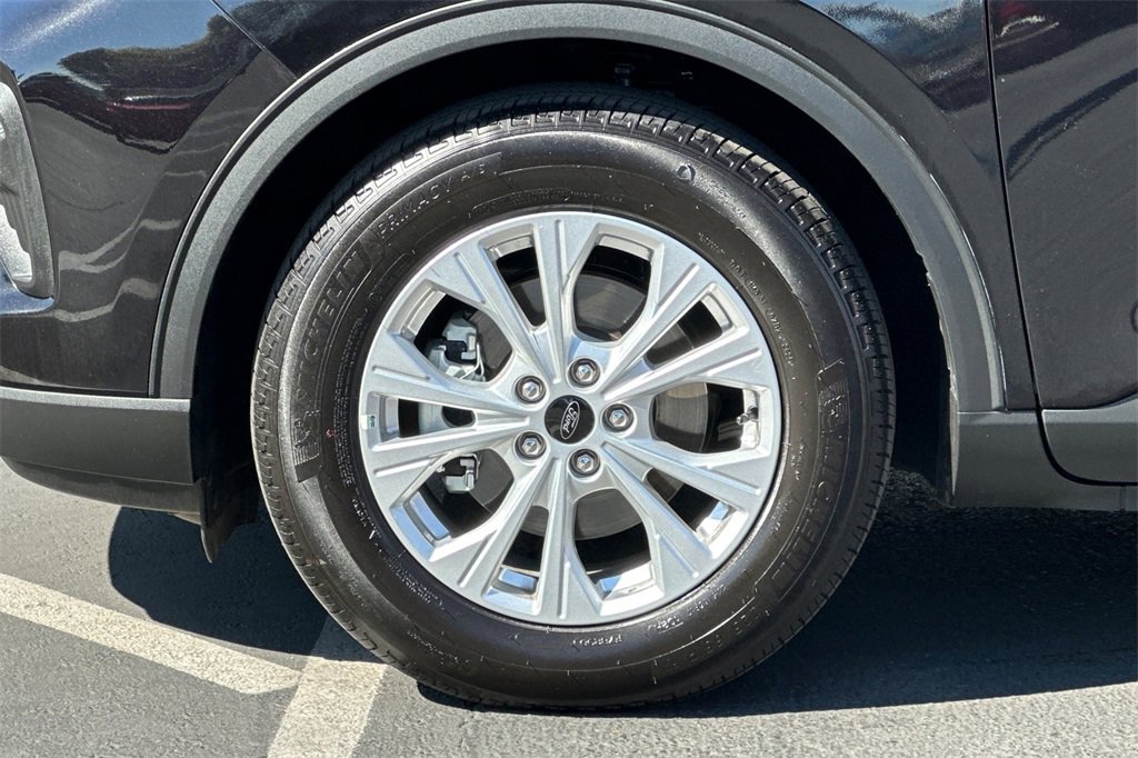 Used 2025 Ford Escape Active image 31