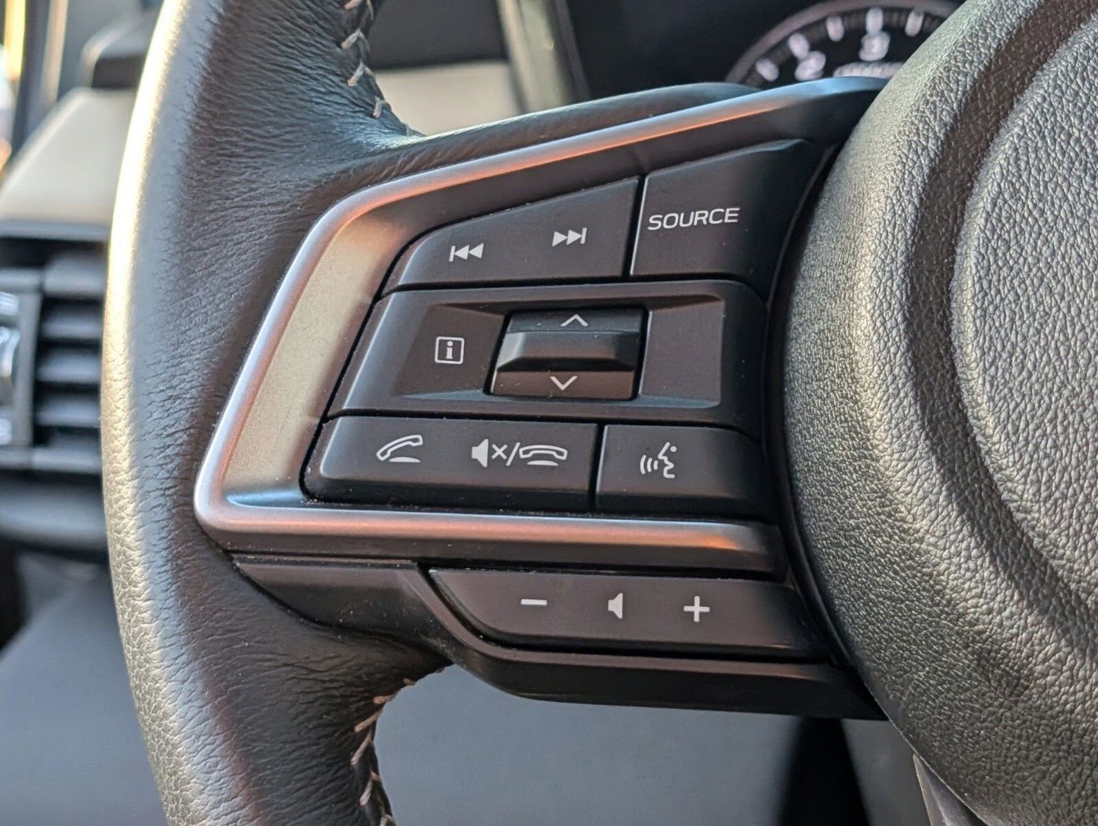 Certified 2025 Subaru Outback Premium w/ Popular Package #1A AWD/4WD image 29