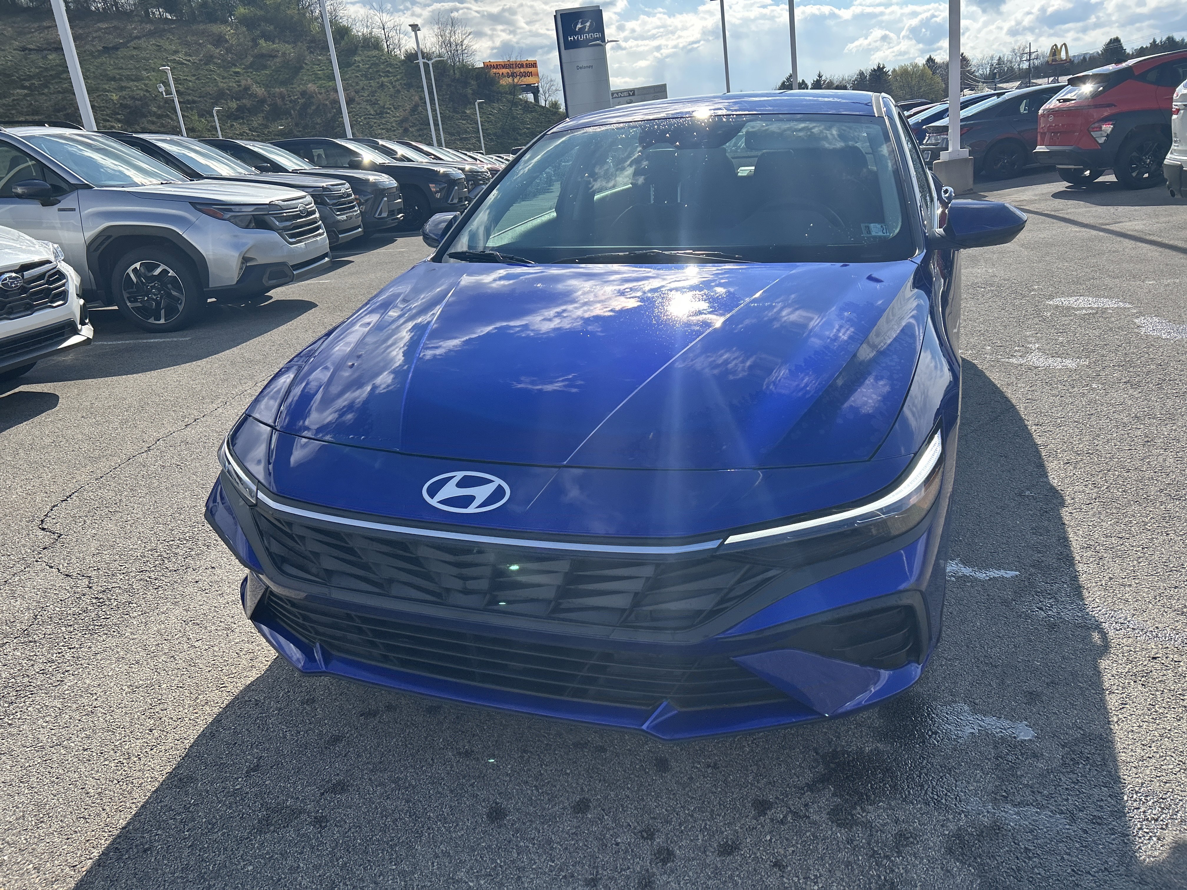 Used 2025 Hyundai Elantra Blue image 26