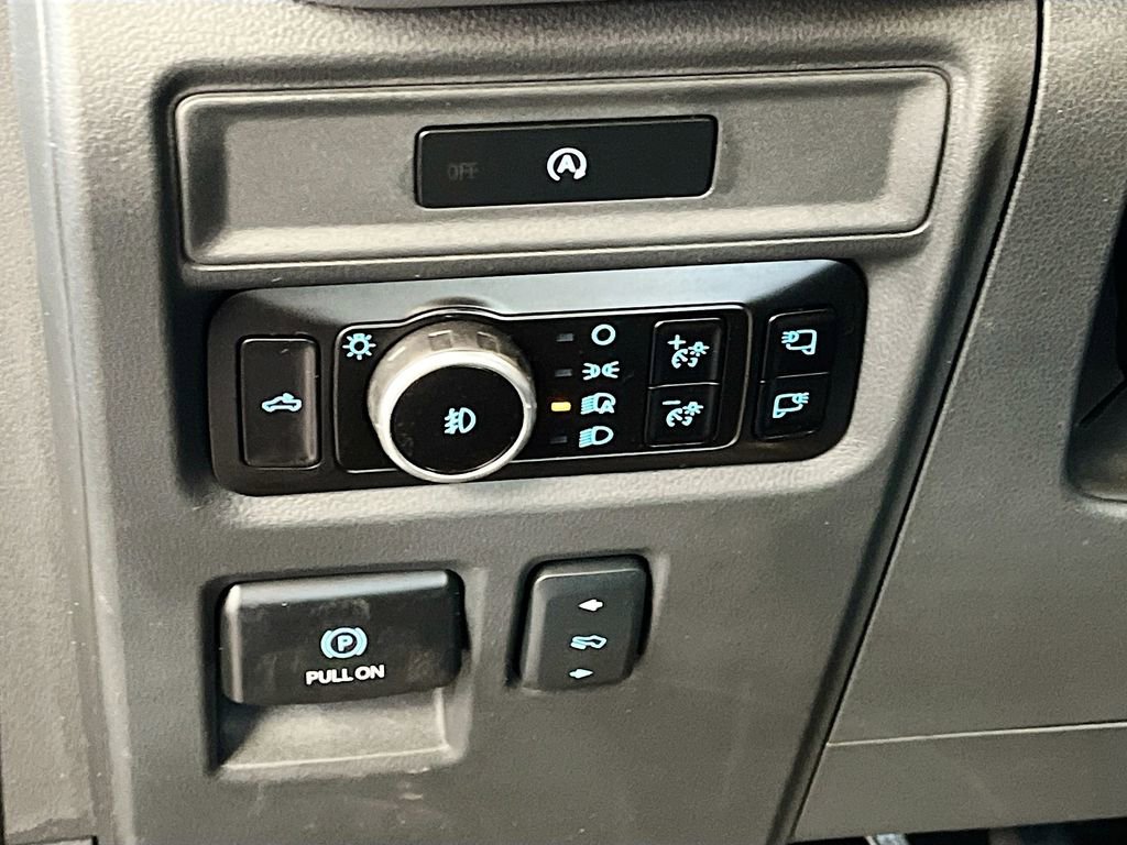 Used 2025 Ford F150 Lariat w/ FX4 Off-Road Package image 10