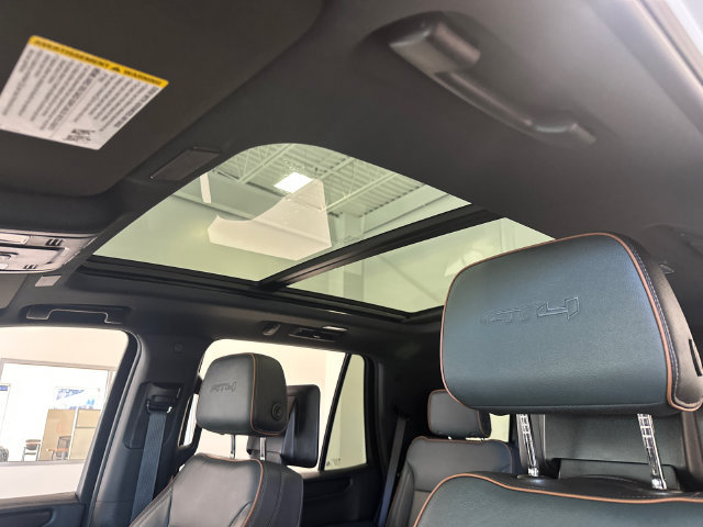 Certified 2025 GMC Yukon AT4 w/ AT4 Premium Plus Package AWD/4WD image 21