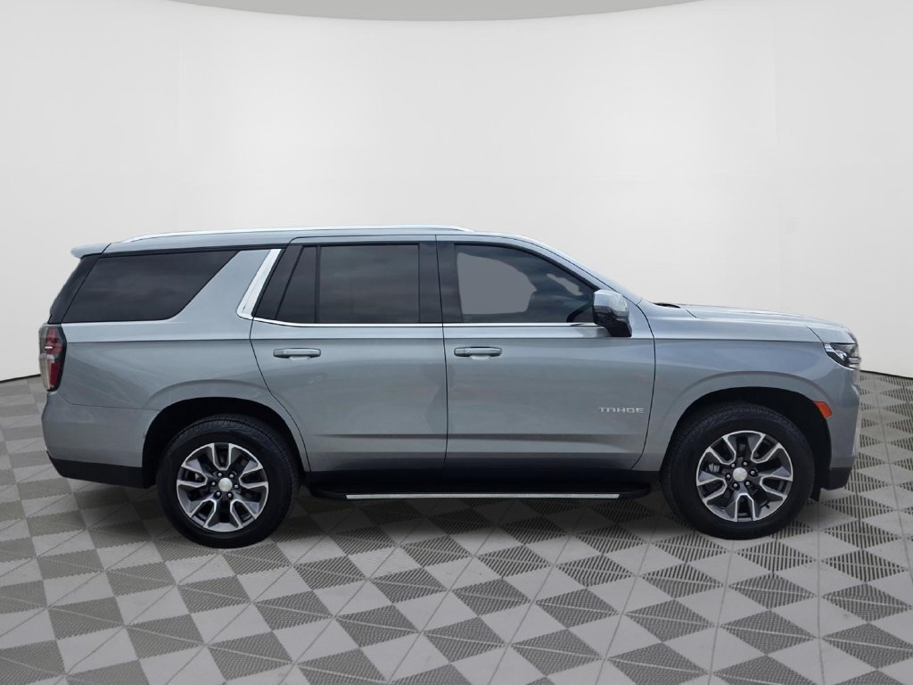 Used 2023 Chevrolet Tahoe LT w/ Luxury Package AWD/4WD image 5