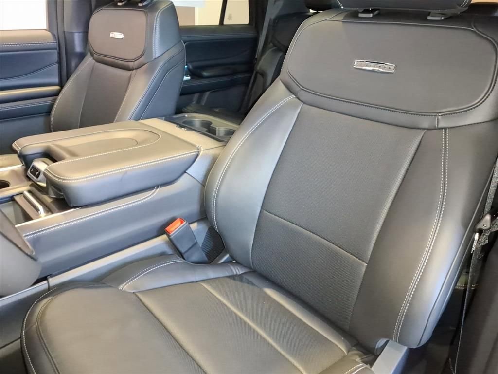 New 2025 Ford Expedition Platinum w/ Stealth Performance Package image 19