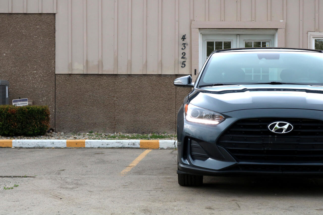 Used 2020 Hyundai Veloster 2.0 Premium image 3