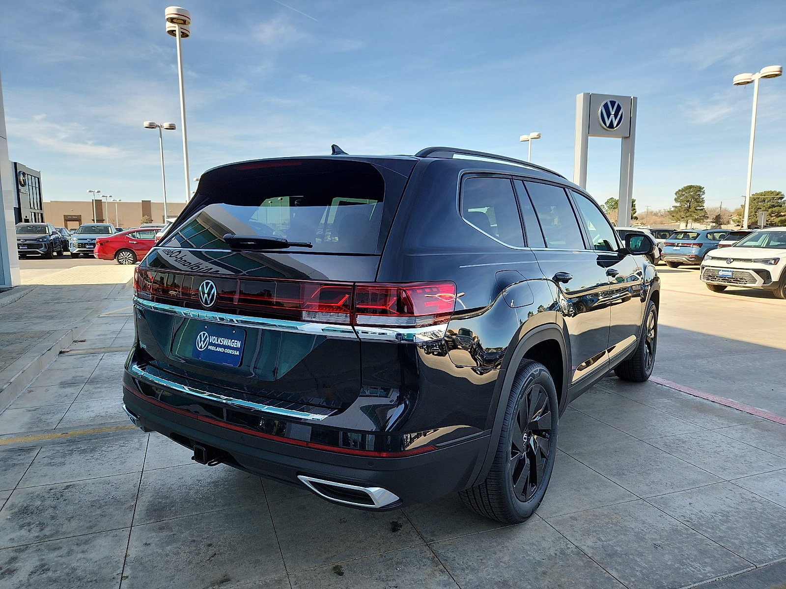 New 2026 Volkswagen Atlas SE FWD image 7