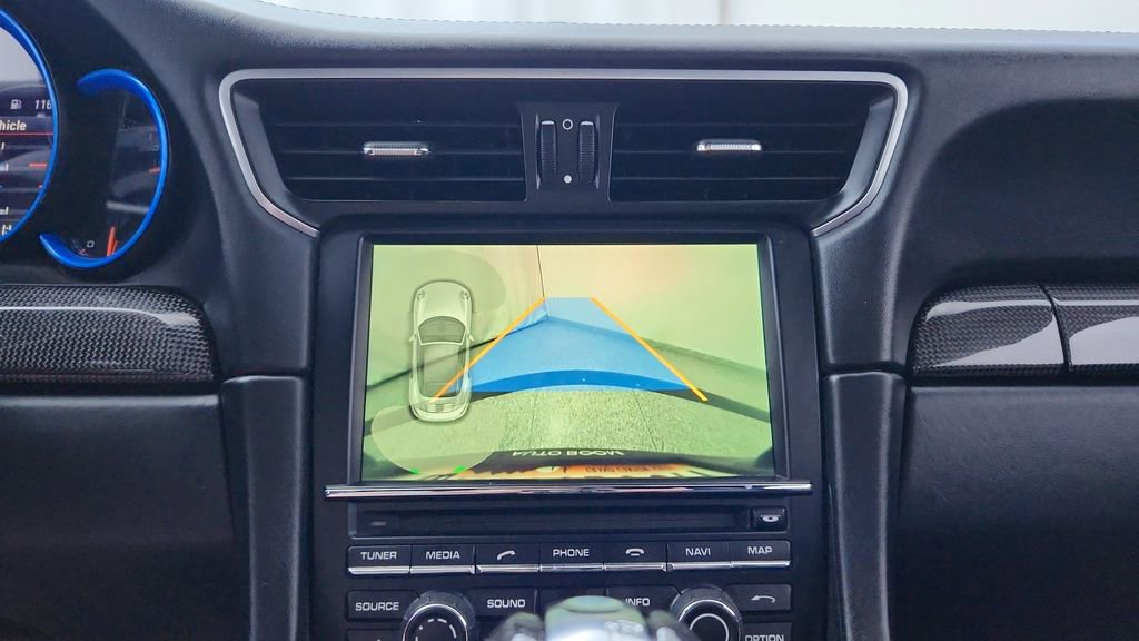 Used 2015 Porsche 911 Turbo S image 22