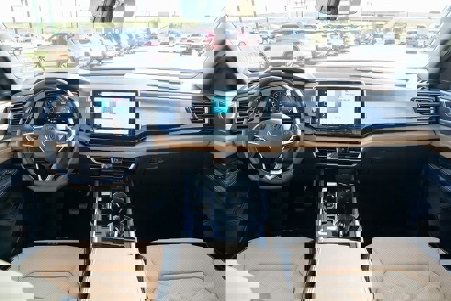 New 2026 Volkswagen Atlas Cross Sport SE image 29