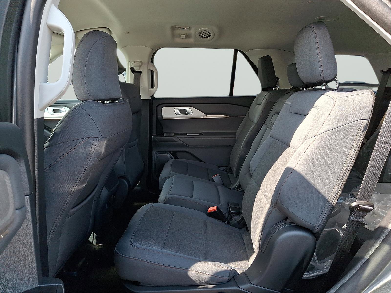 New 2026 Ford Explorer Active image 7