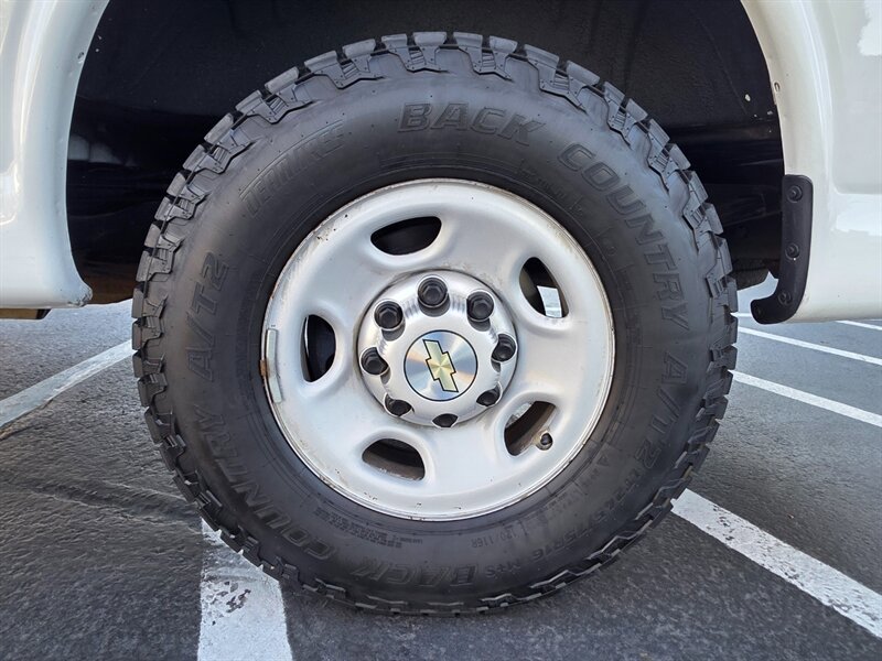 Used 2014 Chevrolet Express 2500 image 45