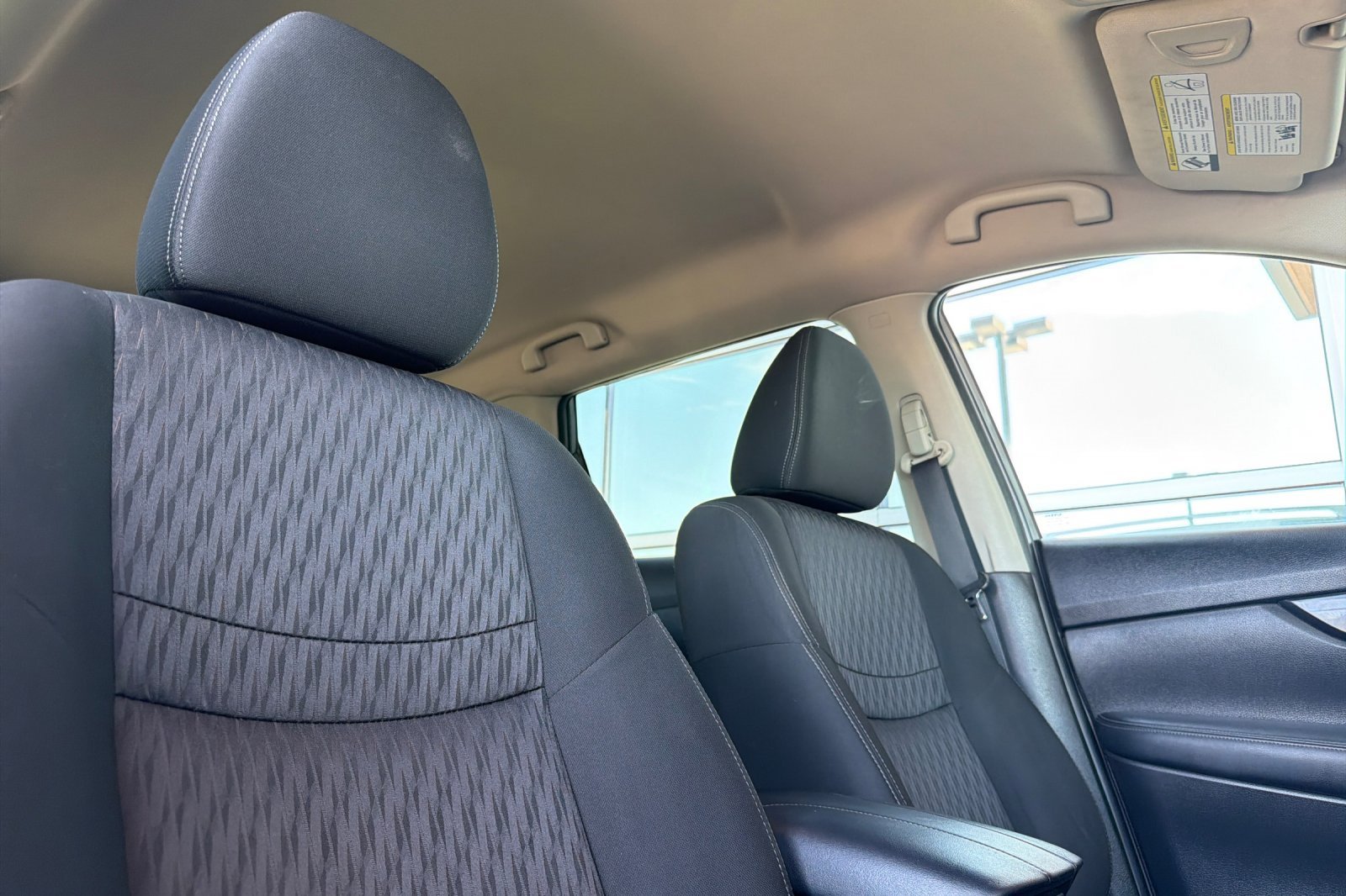 Used 2020 Nissan Rogue SV FWD image 19