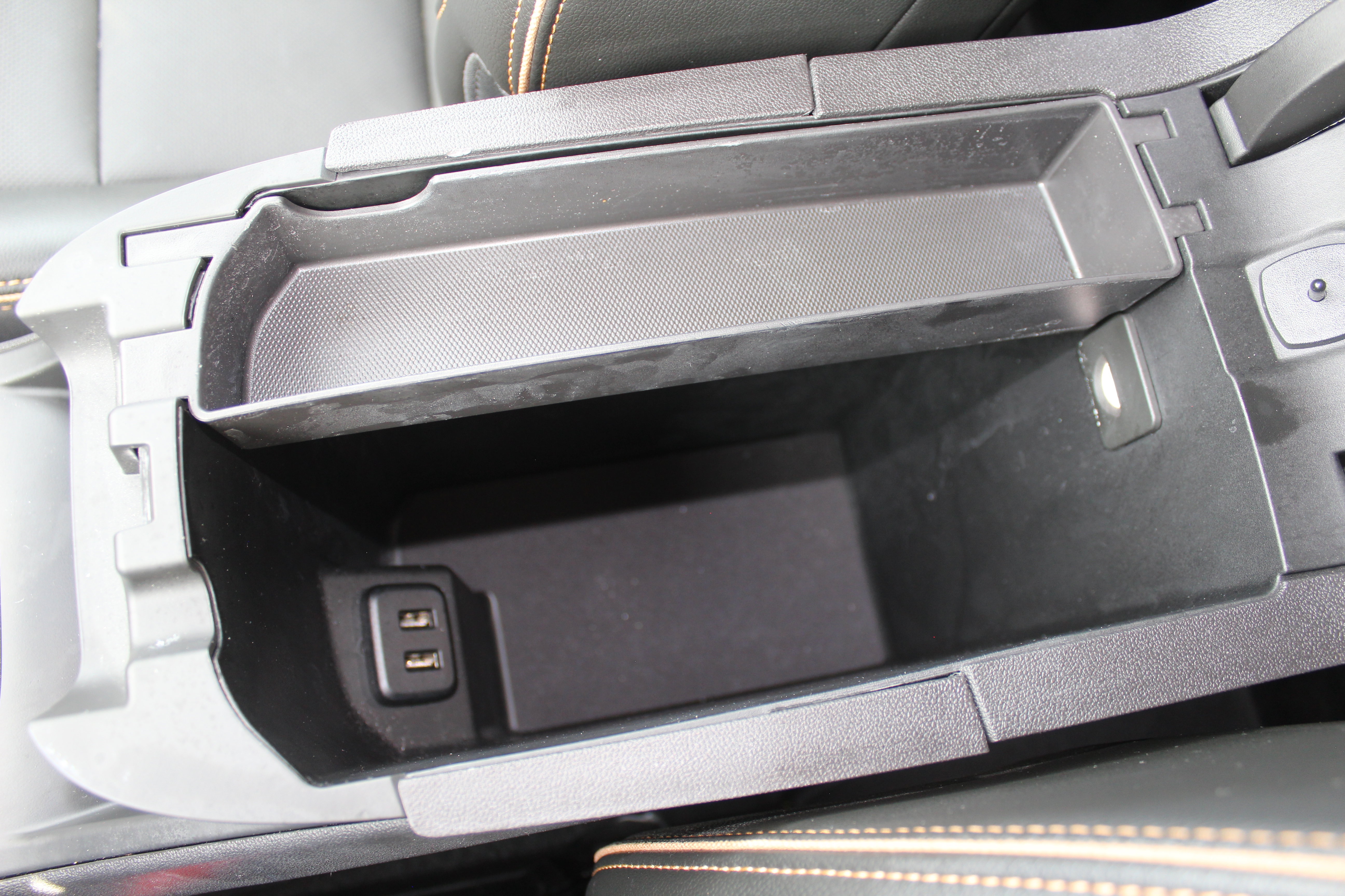 Used 2024 GMC Terrain AT4 image 40