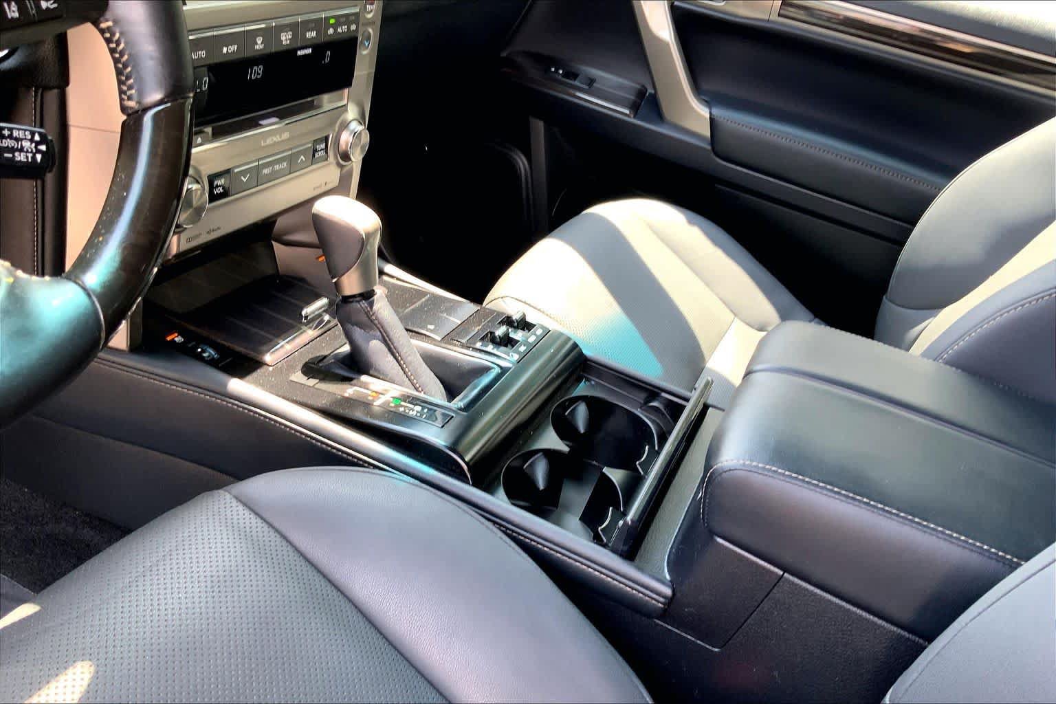 Used 2021 Lexus GX 460 Premium w/ Premium Package AWD/4WD image 16