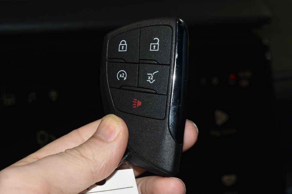 Used 2025 GMC Acadia Elevation image 14