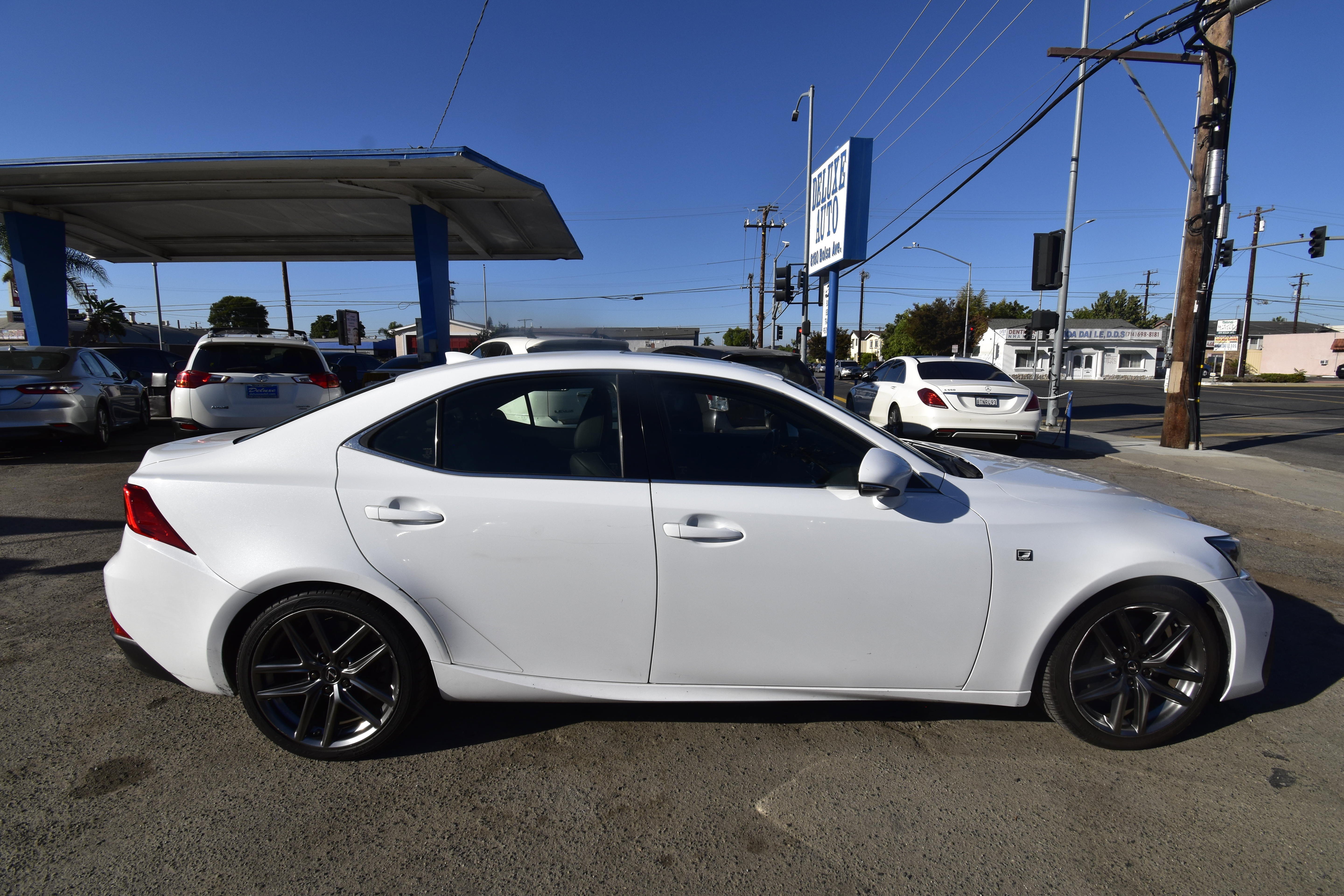 Used 2020 Lexus IS 300 F Sport w/ F Sport Package RWD image 30
