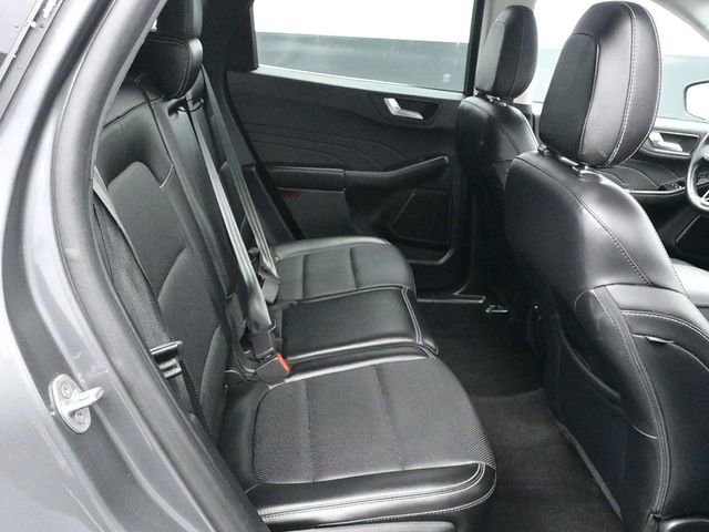 Used 2022 Ford Escape Titanium image 11